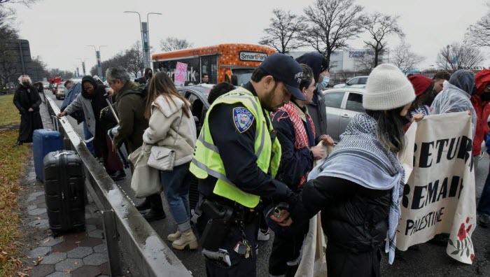  نيويورك .. إعتقالات عشرات المتظاهرين الداعمين لفلسطين